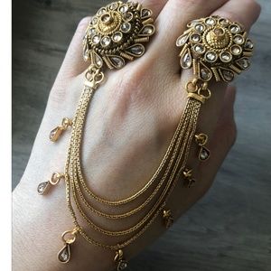 Two Ring Finger Climber Indian Wedding